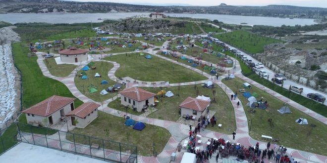 Frigya, bisikletlilerin kamp ateşiyle renklendi