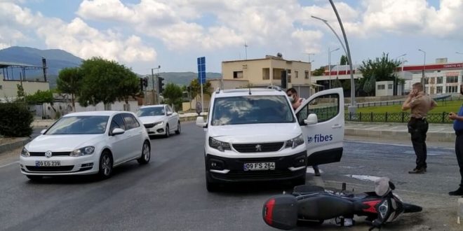 Germencik'te otomobille motosiklet çarpışması sonucu 1 kişi yaralandı