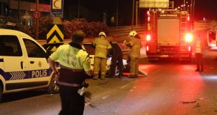 İzmir Bornova'da trafik kazası : 3 yaralı