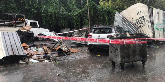 İzmir Konak'ta otomobilde silahlı saldırıya uğrayan sürücü yaralandı