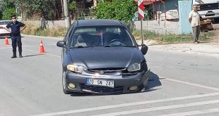 İzmir Ödemiş'te iki otomobil çarpıştı: 1 yaralı