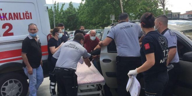 İzmir Tire'de gıda zehirlenmesi şüphesiyle 28 işçi hastaneye başvurdu