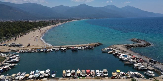 Kuşadası ve Didim sahillerinde, yoğunluk yaşanıyor