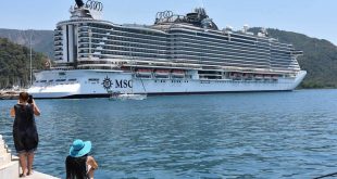 Malta bayraklı kruvaziyer "MSC Seaview" sezon hazırlığı için Marmaris'te