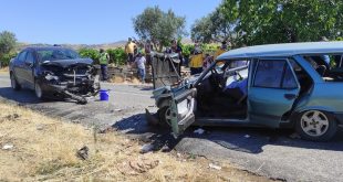 Manisa Alaşehir'de iki otomobil çarpıştı: 1 ölü, 1 yaralı