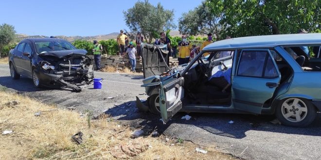 Manisa Alaşehir'de iki otomobil çarpıştı: 1 ölü, 1 yaralı
