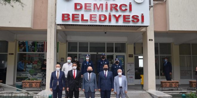 Manisa Valisi Karadeniz, Demirci'de incelemelerde bulundu