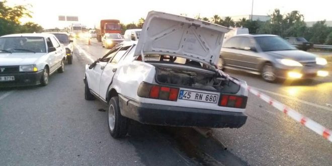 Manisa'da takla atan otomobilden fırlayan sürücü öldü