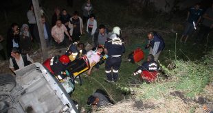 Manisa'nın Kula ilçesinde trafik kazasında 3 kişi yaralandı