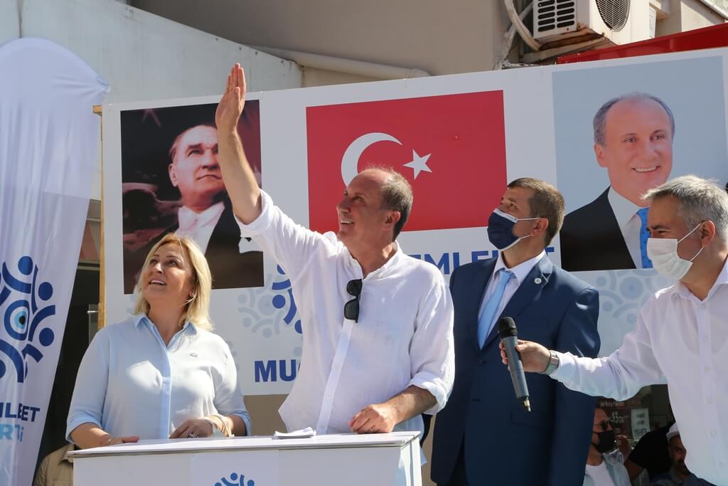 Memleket Partisi Genel Başkanı Muharrem İnce, partisinin Muğla İl Başkanlığını açtı