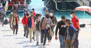 Muğla'nın Fethiye ilçesinde 97 düzensiz göçmen yakalandı