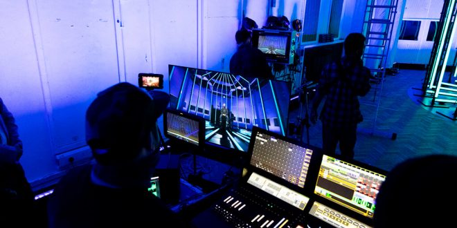 TP Vision, Abbey Road Studios ve Universal Music UK; Philips OLED+ TV için içerik iş birliğine girdi