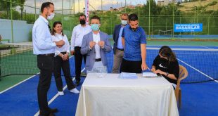 Uşak Belediyesi Tenis Turnuvası ilk servis atışıyla başladı