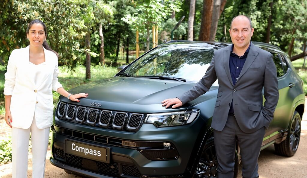 Yenilenen Jeep Compass, Türkiye'de satışa sunuldu