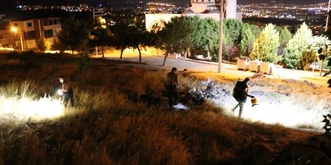 İzmir Bornova'da bıçaklı kavgada 2 kişi ağır yaralandı
