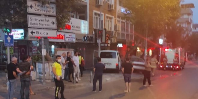 İzmir Buca'da minibüsün otomobille çarpışması sonucu 1 kişi öldü