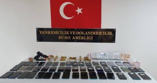 İzmir'de hırsızlık çetesine yönelik operasyonda yakalanan 14 zanlı tutuklandı