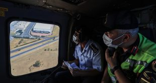 İzmir'de jandarmadan helikopterle trafik denetimi