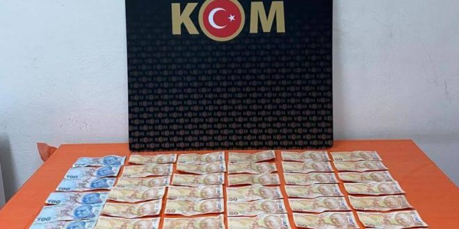 Ödemiş'te üzerinden 2 bin 645 lira değerinde sahte banknot çıkan kişi gözaltına alındı