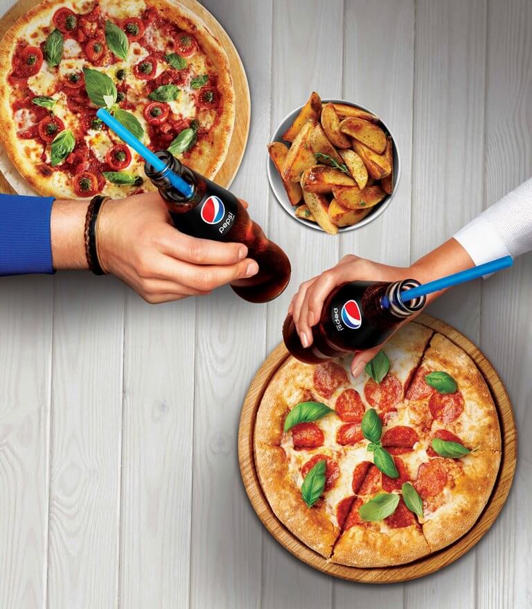 Pepsi’nin ödüllü cam şişesi İzmirli tüketicilerle buluştu!