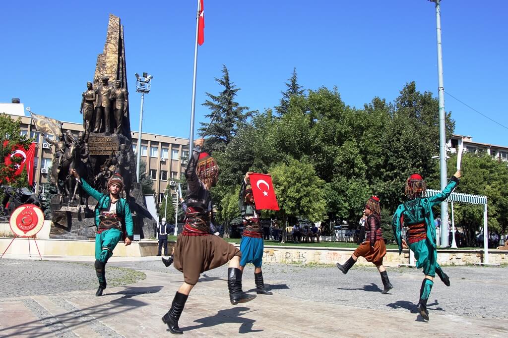 Ege illerinde 30 Ağustos Zafer Bayramı kutlanıyor