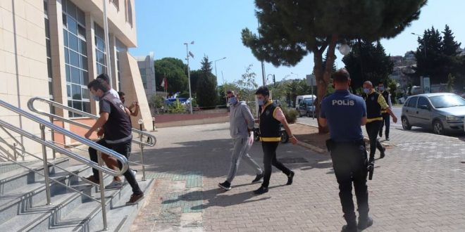 İzmir'de eğlence merkezi önündeki cinayetle ilgili gözaltı sayısı 6'ya yükseldi
