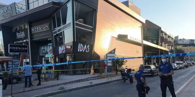 İzmir Karabağlar'da silahlı kavgada 4 kişi yaralandı