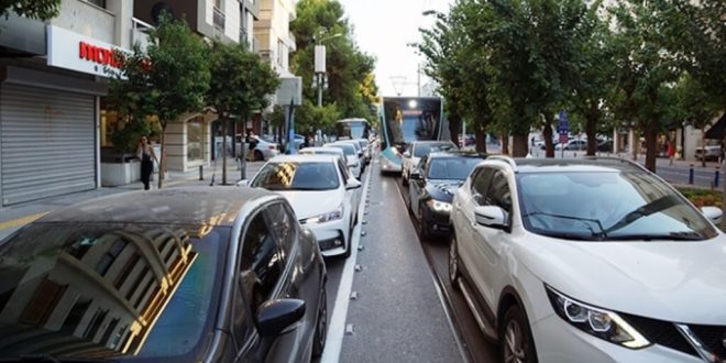 Karşıyaka Örnekköy Tramvay Hattı Trafiği Kabusa Çevirebilir!