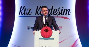 Tarım ve Orman Bakanı Pakdemirli, İzmir'de kadın girişimcilerle bir araya geldi: