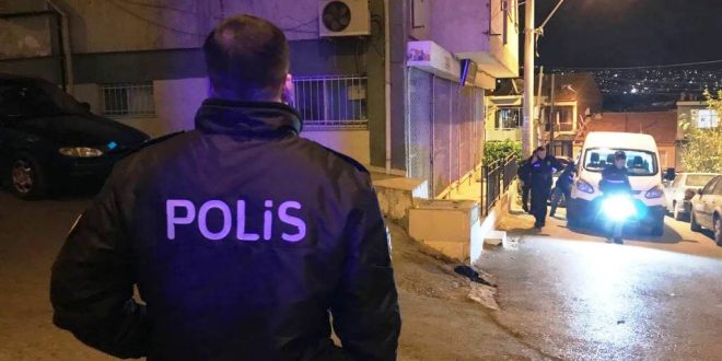 Bayraklı'da Bıçaklı kavga 1 ölü 4 yaralı ile sonuçlandı