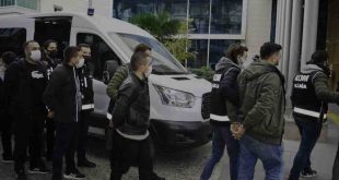 İzmir'in Menemen İlçesinde silah kaçakçılığında 7 tutuklama