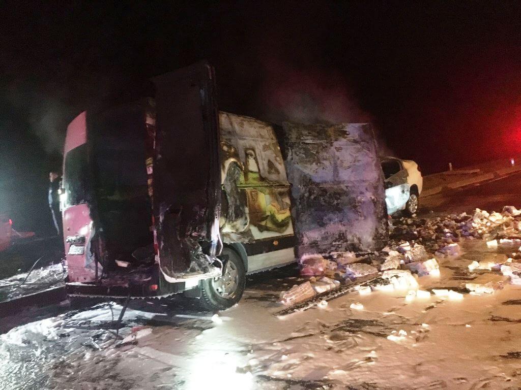 Muğla'nın Ula İlçesinde otomobille kamyonetin çarpışması sonucu Bilanço 1 ölü 1 yaralı