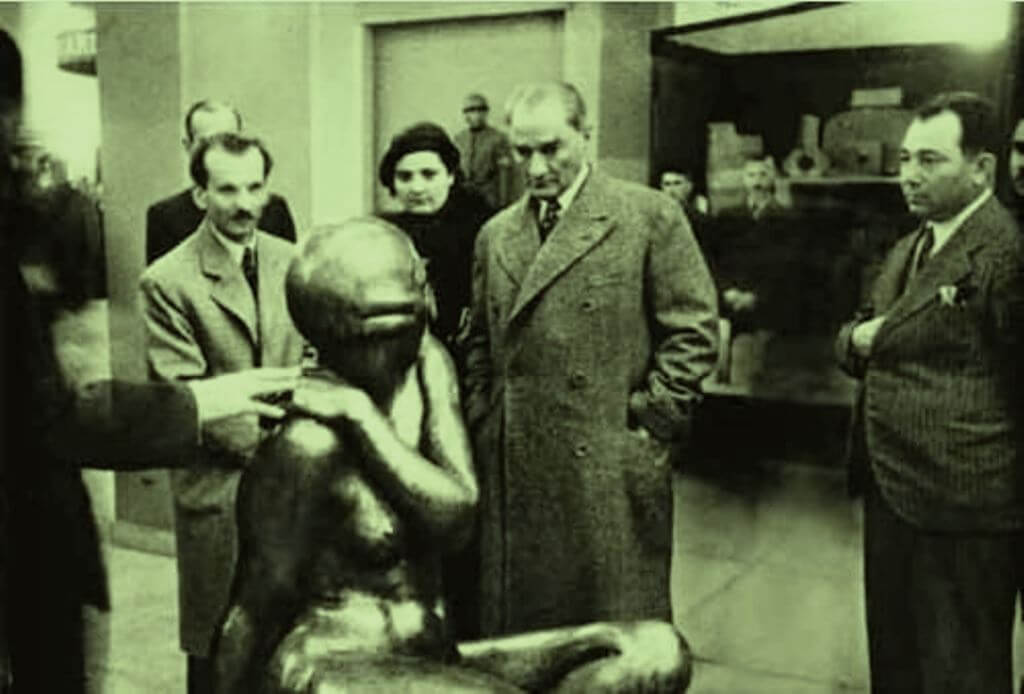 Atatürk güzel sanatların gelişmesi için neler yapmıştır?