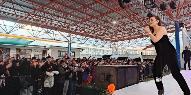 İzmir Seferihisar'da "Mandalina Şenliği" düzenlendi