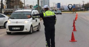 İzmir'de Son Bir hafta içinde 15 bin 335 trafik cezası uygulandı