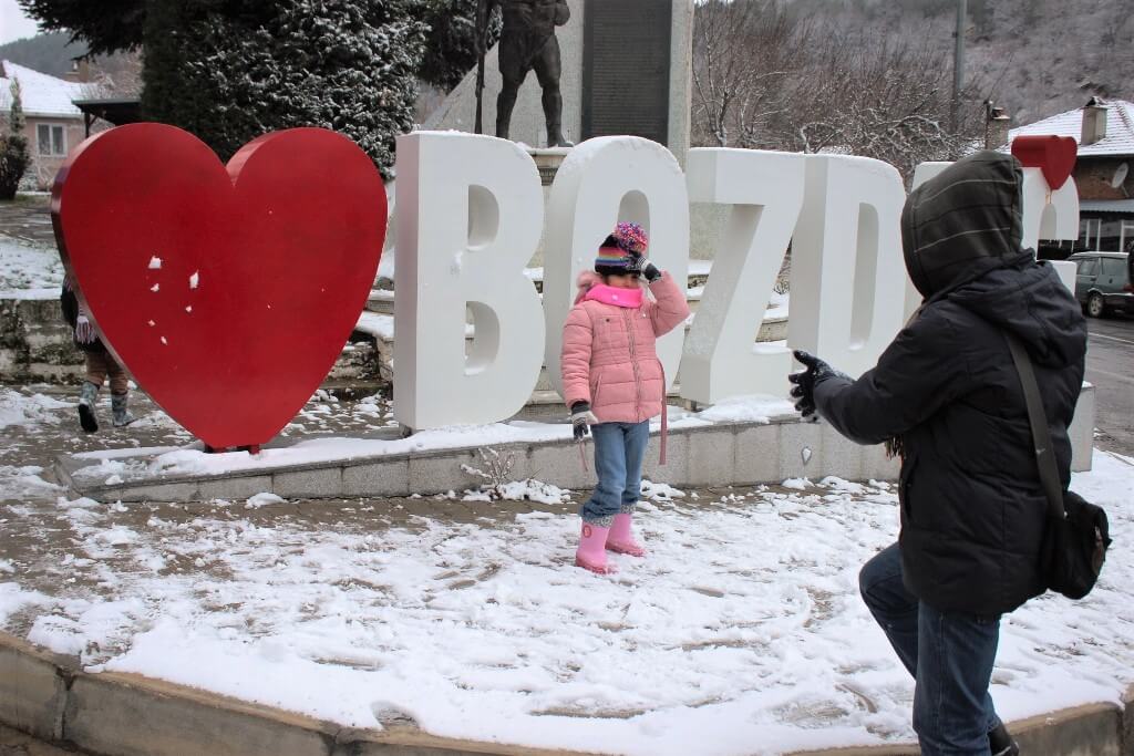 İzmir'in Bozdağ ilçesinde zirvesinde kar kalındığı 25 santimetreye ulaştı