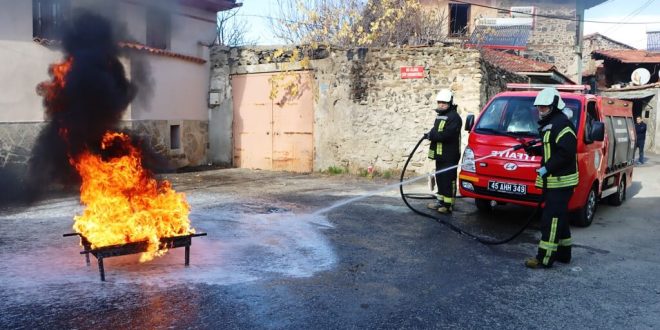 Manisa Kula ilçesinde bulunan Tarihi Kula evleri için yangın tatbikatı yapıldı