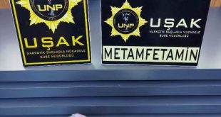 Uşak'ta Trafik kontrolünde bir otomobilde 1 kilo 300 gram metamfetamin ele geçirildi