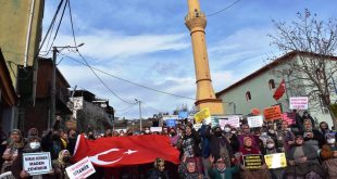 Aydın'da mahalle sakinleri, altın arama çalışmalarına tepki gösterdi