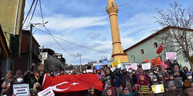 Aydın'da mahalle sakinleri, altın arama çalışmalarına tepki gösterdi