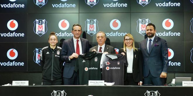 VODAFONE, BEŞİKTAŞ KADIN FUTBOL TAKIMI SPONSORLUĞUNU BİR YIL DAHA UZATTI