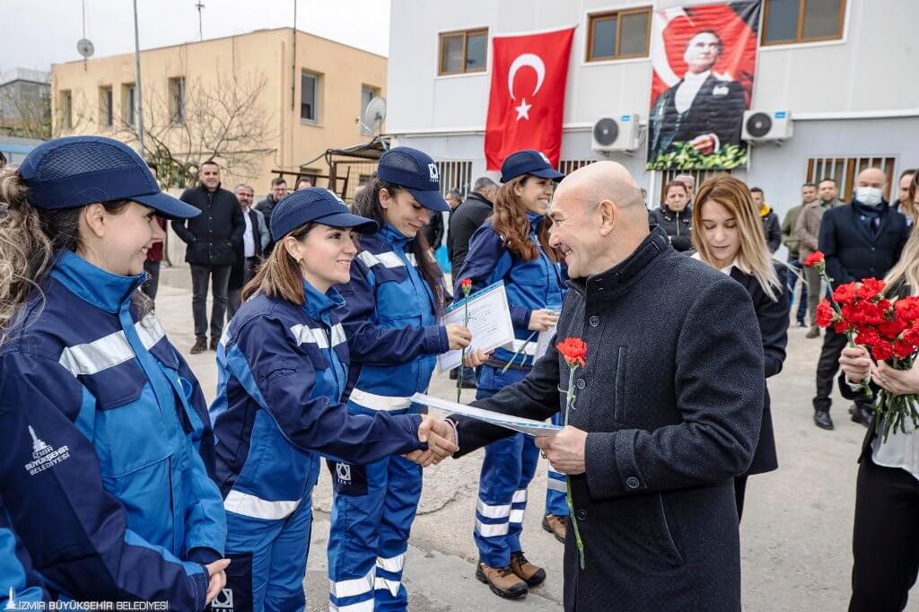 İzmir’in altyapısı kadın emeği ile örülecek